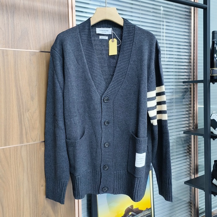 トムブラウン メンズ Vネック カーディガン -   - thc3074x