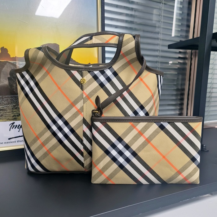 バーバリー レディース スモール チェック トートバッグ -  Small Check - bub4763x
