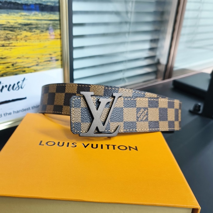 Damier Initial  - ルイヴィトン メンズ ダミエイニシャルレザーベルト Lou0724x.Size(4.0cm).ブラウン