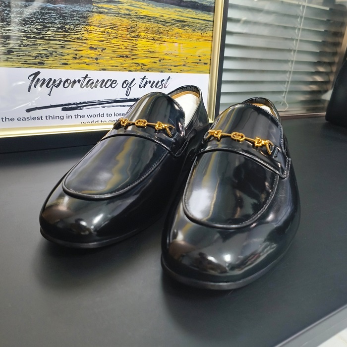 グッチ メンズ イニシャル ブラックローファー -Loafer - gu33x