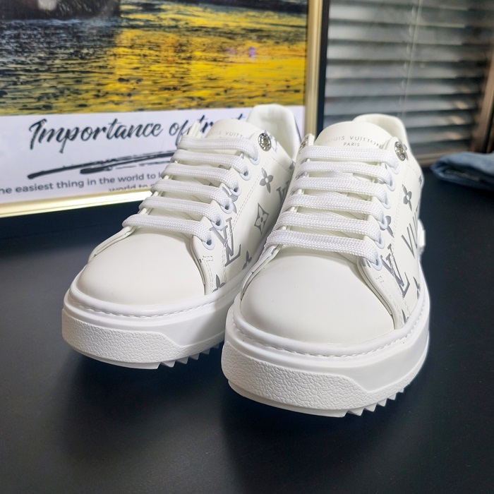 ルイヴィトン ユニセックス シルバー スニーカー - Silver  - lv519x