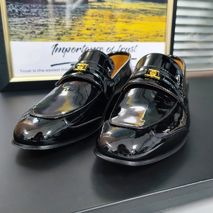 グッチ メンズ モダン ブラックローファー -- guc04923x