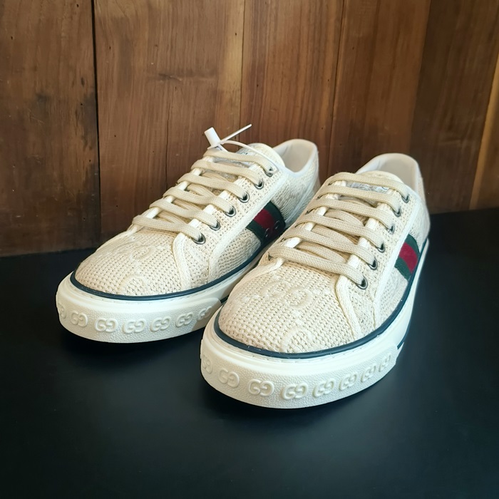 グッチ ユニセックス ベージュ スニーカー -- gu625X