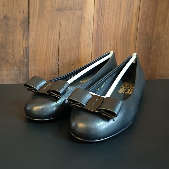   - フェラガモレディースレザーフラットFGMS0475,ブラック