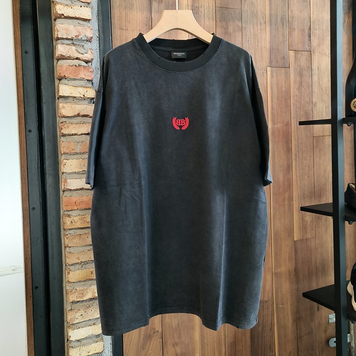 バレンシアガ メンズ ラウンドネック半袖Tシャツ -  Round- bac6193x