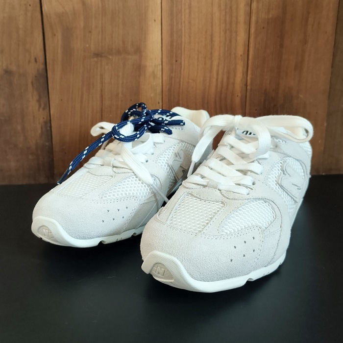 ミュウミュウ x ニューバランス レディース グレー スニーカー -  x New Balance   - mis969x