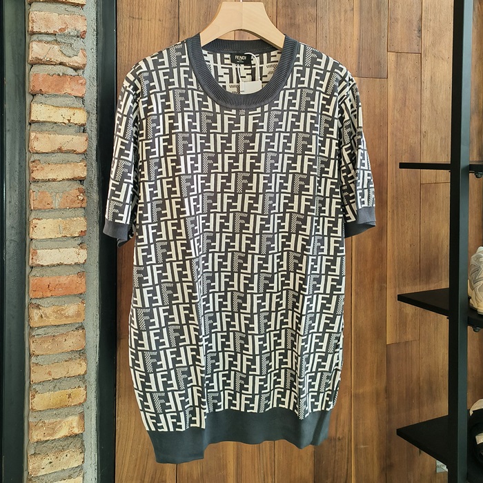 フェンディ メンズ ラウンドネック半袖Tシャツ - Round- fec6811x