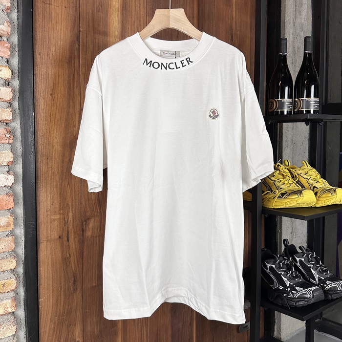 モンクレール メンズ 半袖Tシャツ - Round- moc7127x