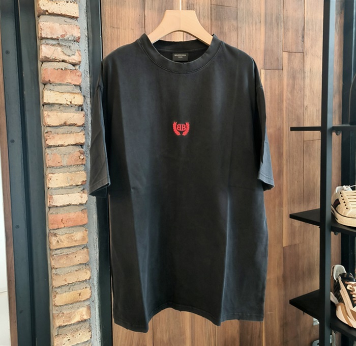 バレンシアガ メンズ ラウンドネック半袖Tシャツ -  Round- bac6193x