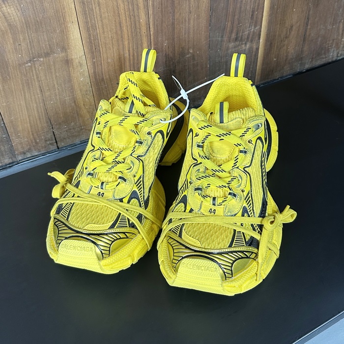 バレンシアガ ユニセックス イエロー ブロッパー - Yellow Blopper - ba325x