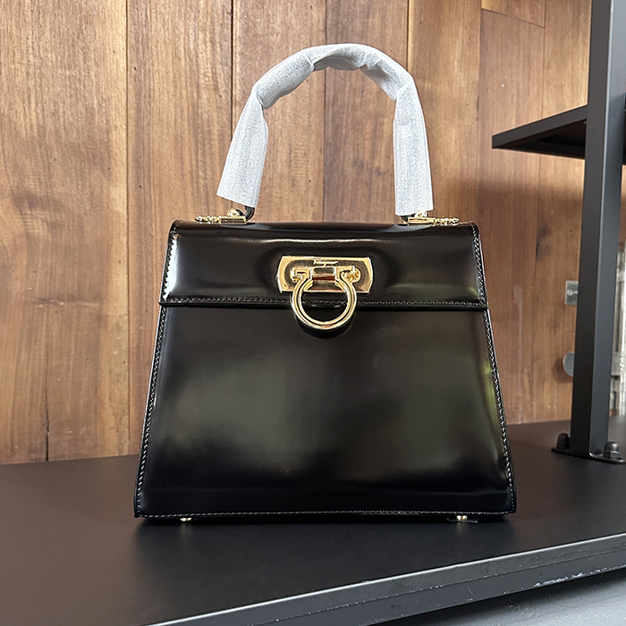 フェラガモ レディース イーストベストアイコニック トップハンドル - Ferragamo  Iconic Top Handle - feb5417x