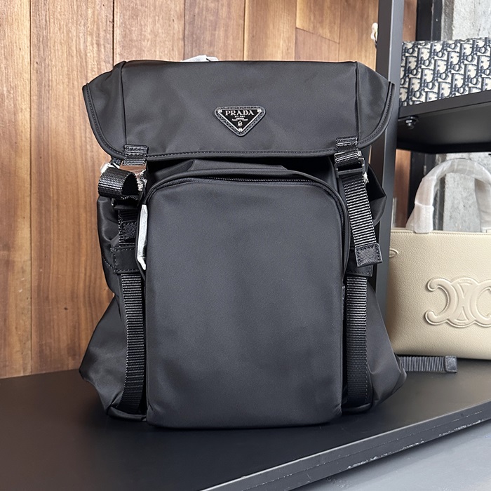 プラダ メンズ リナイロンサフィアーノ レザー バックパック 2VZ135 - - pr706x