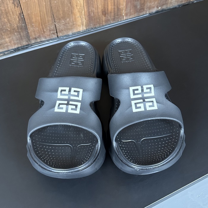 ジバンシィ ユニセックス ブラック スリッパ - Givenchy - gi314x