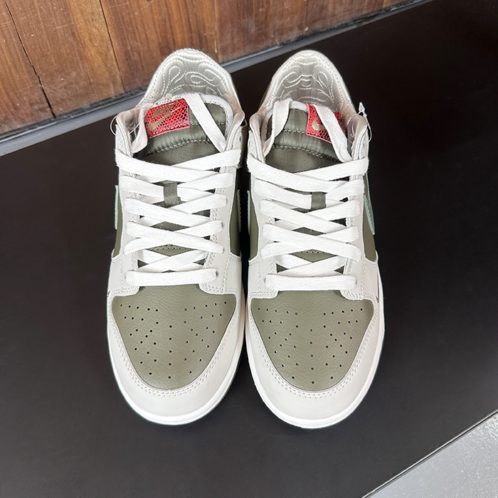 ナイキ ユニセックス カーキ スニーカー - Nike SB Dunk Low - nis1777x