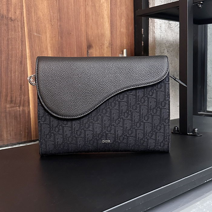 ディオール メンズ サドル A5 トライアングル パウチ -  Saddle A5 Triangle Pouch - dib7981x
