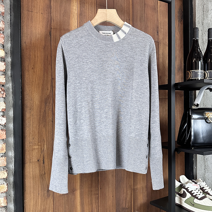 トムブラウン メンズ ラウンドネックニット - Knitwear - thc2814x