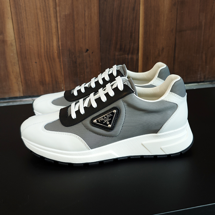 プラダ メンズ クラシック グレー スニーカー - Gray  - pra02757x