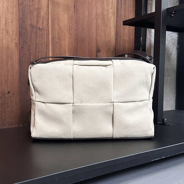 ボッテガヴェネタ メンズ ミディアム アルコ カメラバッグ  -  Arco Camera - bvb9289x