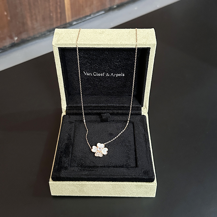 ヴァンクリーフ＆アーペル レディース ゴールド ネックレス -   Gold - acc1397x