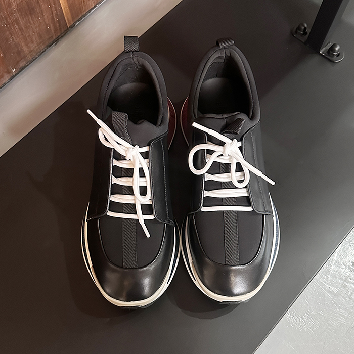 エルメス ユニセックス ブラック スニーカー - Just  - hes1405x