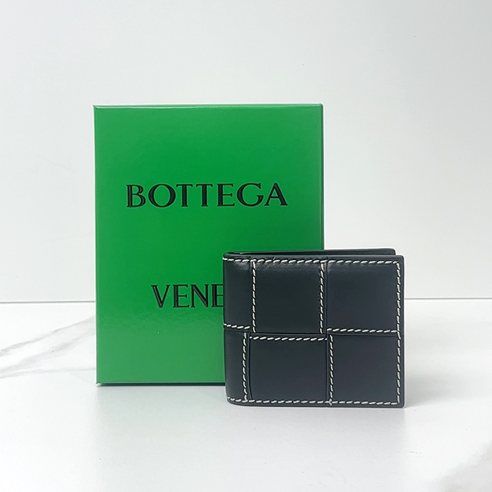 ボッテガヴェネタ メンズ ブラック 二つ折り財布 - Half s - bv205x