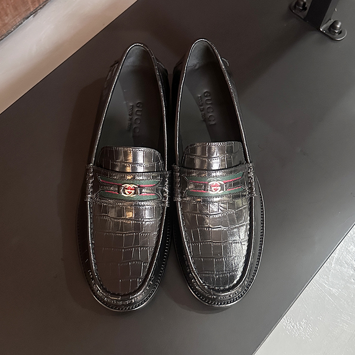 グッチ メンズ LOGO ブラックローファー -- guc05091x