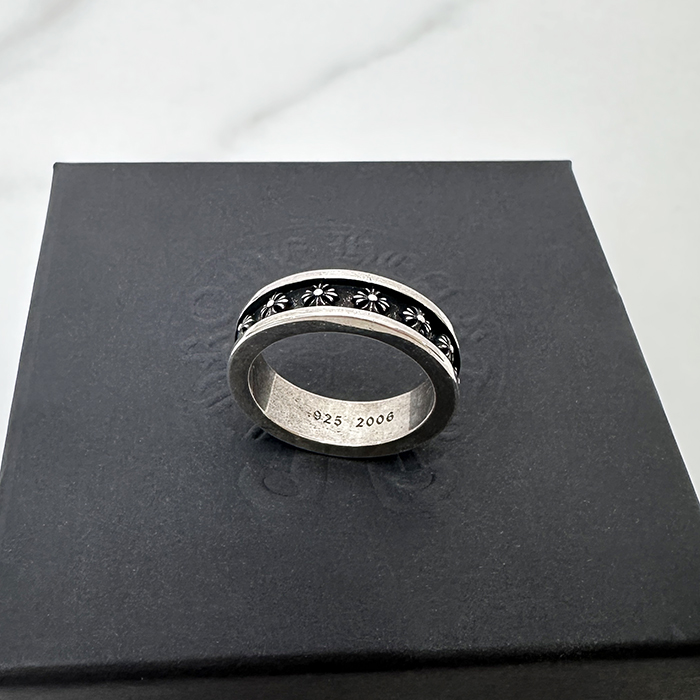 クロムハーツ ユニセックス シルバー リング - Silver - acc2664x