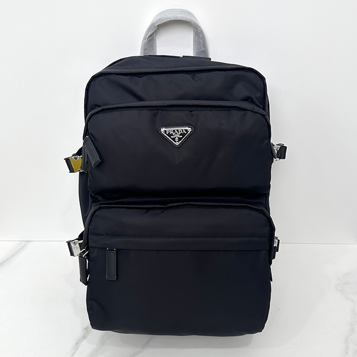 プラダ メンズ リナイロン レザー バックパック 2VZ101 - Re-Nylon And  - prb9260x
