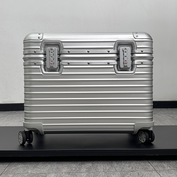 リモワ オリジナル パイロットキャリーバッグ - Original Pilot Carrier - ric98x