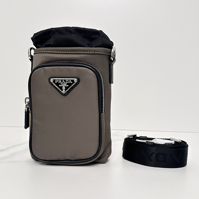 プラダ メンズ リナイロン スマートフォン ケース 2ZH155 - Re-Nylon  - prb9305x