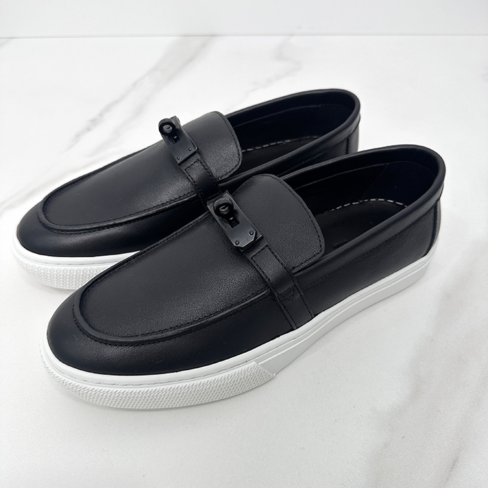 エルメス ユニセックス ブラックローファー - Loafer - he181x