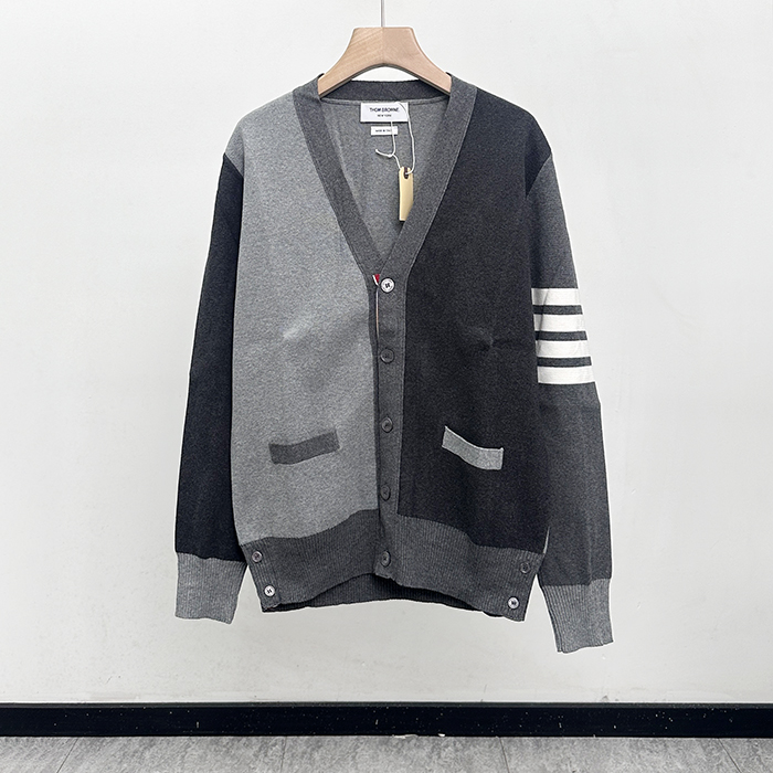 トムブラウン メンズ Vネック グレー カーディガン - Gray  - thom0659x