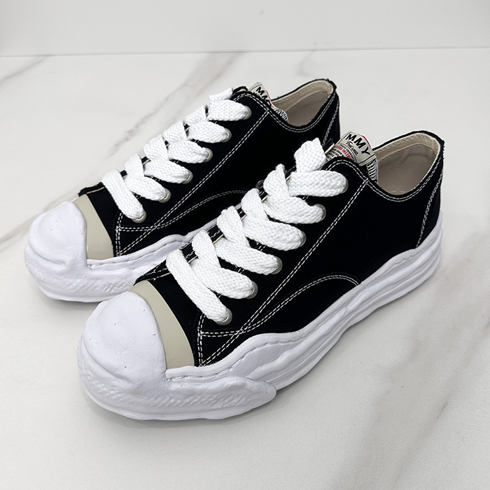 メゾン ミハラ ヤスヒロ ユニセックス ハンク OGソルブラック キャンバス ロー スニーカー  - Maison Mihara Yasuhiro - ma220x