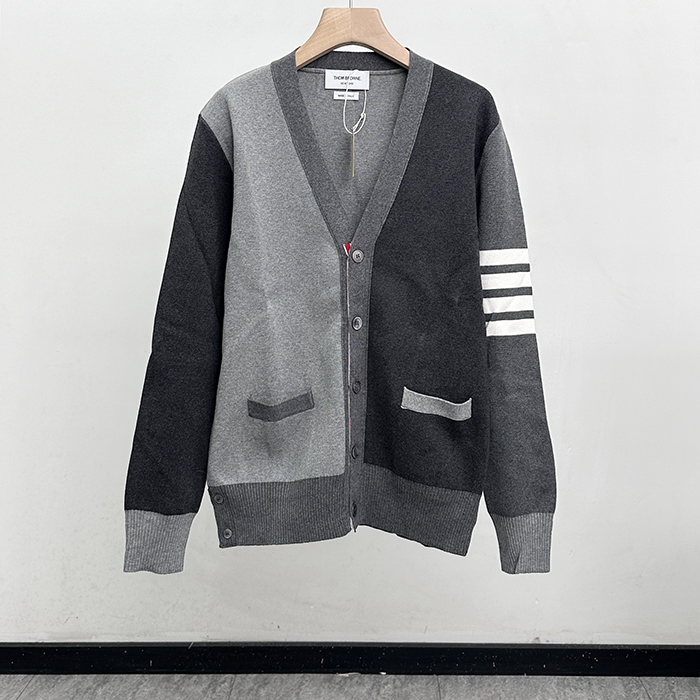 トムブラウン メンズ Vネック グレー カーディガン - Gray  - thom0659x