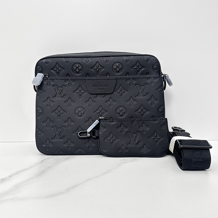 ルイヴィトン メンズ トリオ メッセンジャー M26713 -  Trio  - lvb11600x