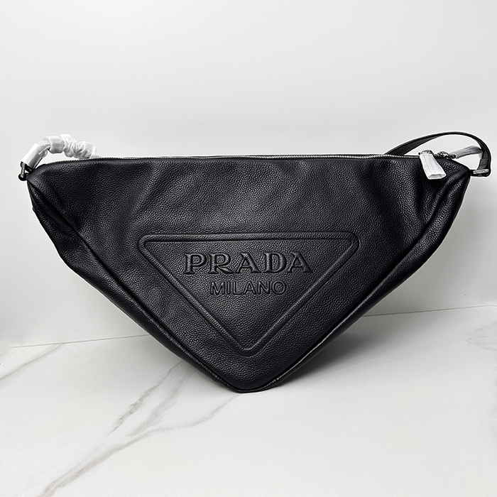 プラダ メンズ ブラック ショルダーバッグ - - pr107x