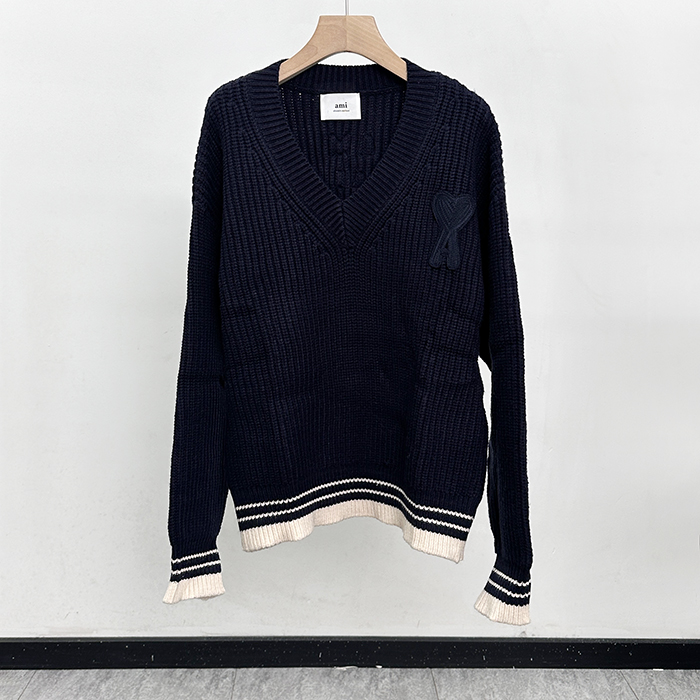 アーミーユニセックス Vネック ニットアウターウェア - Ami Knitwear - amc9752x